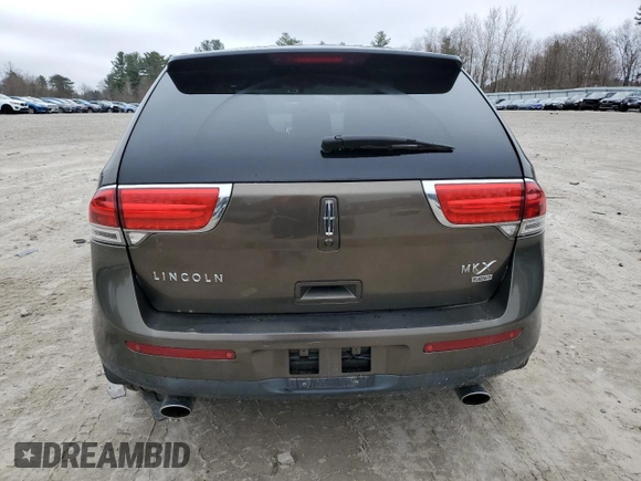 2011 Lincoln MKX z VIN 2LMDJ8JK4BBJ02626, wystawiony jako Copart lot #49161525 z przebiegiem 171 025 mil mil oraz Czysty tytuł • Clean title. Historia ofert i sprzedaży dostępna na DreamBid. Obrazek 6.