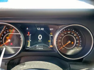 2020 Jeep Gladiator Overland z VIN 1C6HJTFG4LL106998, wystawiony jako Copart lot #62413585 z przebiegiem 71 764 mil mil oraz Szkoda całkowita • Salvage title. Historia ofert i sprzedaży dostępna na DreamBid. Obrazek 9.