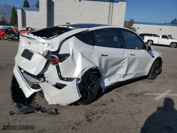 2024 Tesla Model Y with VIN 7SAYGDED6RF110635, listed as a Copart auction lot 83685404 with NaN miles and Salvage Title. Bid and sale history available at carsss.com. Image 3.