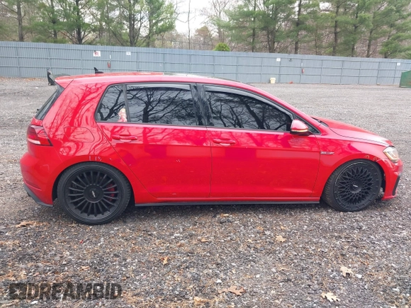 2018 Volkswagen GTI S z VIN 3VW547AU3JM262787, wystawiony jako IAAI lot #42042452 z przebiegiem 98 716 mil mil oraz . Historia ofert i sprzedaży dostępna na DreamBid. Obrazek 13.