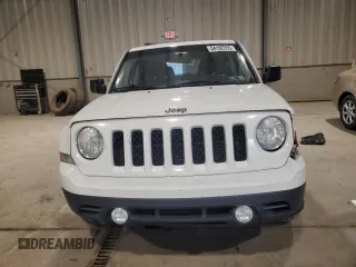 2014 Jeep Patriot Sport z VIN 1C4NJRBB5ED625497, wystawiony jako Copart lot #54192355 z przebiegiem 119 435 mil mil oraz Szkoda całkowita • Salvage title. Historia ofert i sprzedaży dostępna na DreamBid. Obrazek 5.