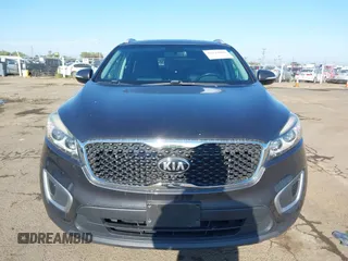 2017 Kia Sorento LX with VIN 5XYPGDA32HG294002, listed as a IAAI auction lot 42121806 with 154,733 mi miles. Bid and sale history available at carsss.com. Image 6.