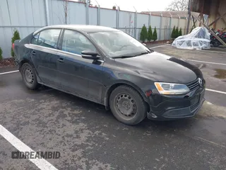 2013 Volkswagen Jetta Sedan SE w/Convenience/Sunroof with VIN 3VWDX7AJ2DM373165, listed as a IAAI auction lot 41710725 with 168,036 mi miles. Bid and sale history available at carsss.com. Image 1.