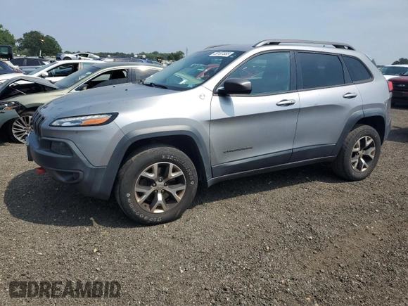 2015 Jeep Cherokee Trailhawk z VIN 1C4PJMBS5FW778852, wystawiony jako Copart lot #59107555 z przebiegiem Nie podano mil oraz Czysty tytuł • Clean title. Historia ofert i sprzedaży dostępna na DreamBid. Obrazek 1.