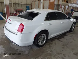2016 Chrysler 300 Limited with VIN 2C3CCAAG5GH190555, listed as a IAAI auction lot 41837970 with 181,494 mi miles. Bid and sale history available at carsss.com. Image 4.