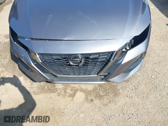 2021 Nissan Sentra SR with VIN 3N1AB8DV7MY288973, listed as a IAAI auction lot 41918925 with 33,174 mi miles and . Bid and sale history available at DreamBid. Image 6.
