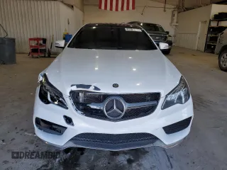 2016 Mercedes-Benz E 400 with VIN WDDKJ6FB3GF326275, listed as a Copart auction lot 41704715 with 90,226 mi miles and Salvage title. Bid and sale history available at DreamBid. Image 5.