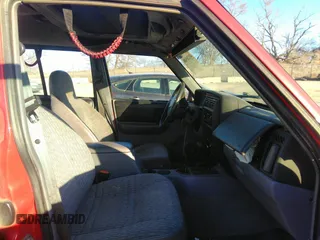 1997 Jeep Cherokee SE z VIN 1J4FJ28S4VL559673, wystawiony jako IAAI lot #41120546 z przebiegiem 272 358 mil mil oraz . Historia ofert i sprzedaży dostępna na DreamBid. Obrazek 5.