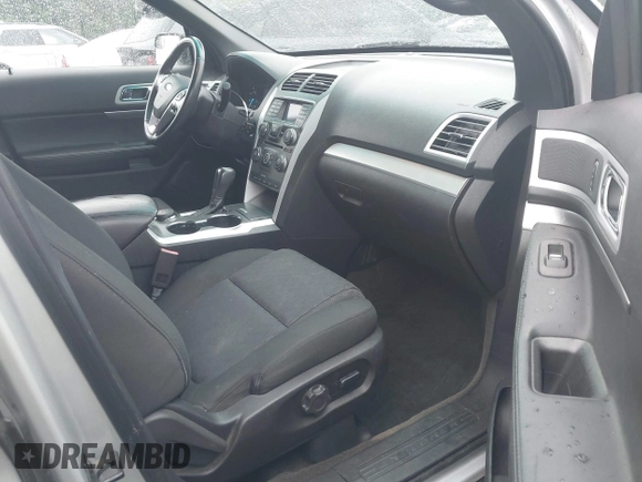2014 Ford Explorer XLT z VIN 1FM5K8D87EGC53907, wystawiony jako IAAI lot #42236118 z przebiegiem 160 719 mil mil oraz . Historia ofert i sprzedaży dostępna na DreamBid. Obrazek 5.