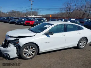 2016 Chevrolet Malibu LT with VIN 1G1ZE5ST5GF352410, listed as a IAAI auction lot 41758158 with 109,673 mi miles. Bid and sale history available at carsss.com. Image 18.