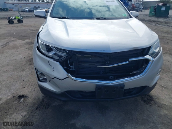 2020 Chevrolet Equinox LT with VIN 3GNAXVEX8LS660861, listed as a IAAI auction lot 41804649 with 53,478 mi miles. Bid and sale history available at carsss.com. Image 6.