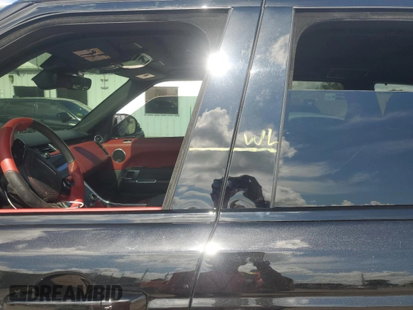 2020 Land Rover Range Rover Sport SVR z VIN SALWZ2RE5LA725837, wystawiony jako Copart lot #73932264 z przebiegiem Nie podano mil oraz Nie do naprawy • Non repairable. Historia ofert i sprzedaży dostępna na DreamBid. Obrazek 13.