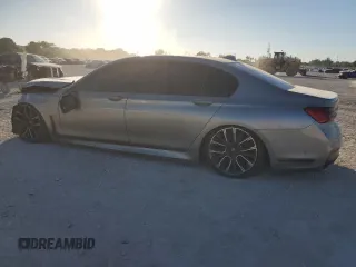 2021 BMW 7 Series 740i z VIN WBA7T2C08MCG07068, wystawiony jako Copart lot #83335054 z przebiegiem Nie podano mil oraz Czysty tytuł • Clean title. Historia ofert i sprzedaży dostępna na DreamBid. Obrazek 2.