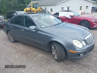 2009 Mercedes-Benz E 350 Luxury z VIN WDBUF87X19B376837, wystawiony jako IAAI lot #42862119 z przebiegiem 118 515 mil mil oraz . Historia ofert i sprzedaży dostępna na DreamBid. Obrazek 1.