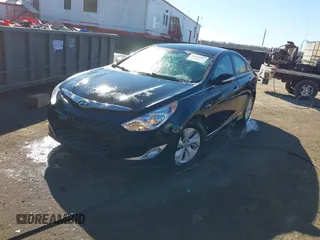 2014 Hyundai Sonata Hybrid Limited with VIN KMHEC4A46EA110201, listed as a IAAI auction lot 41427483 with 81,957 mi miles. Bid and sale history available at carsss.com. Image 17.