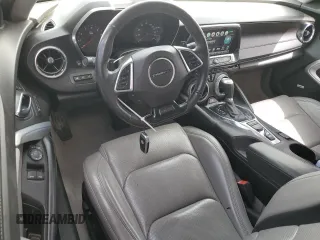 2017 Chevrolet Camaro 2SS z VIN 1G1FH1R73H0139763, wystawiony jako Copart lot #48116415 z przebiegiem 48 256 mil mil oraz Czysty tytuł • Clean title. Historia ofert i sprzedaży dostępna na DreamBid. Obrazek 8.