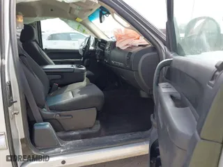 2011 Chevrolet Silverado 1500 LT with VIN 1GCRCSE05BZ117820, listed as a IAAI auction lot 41722434 with 162,365 mi miles. Bid and sale history available at carsss.com. Image 5.