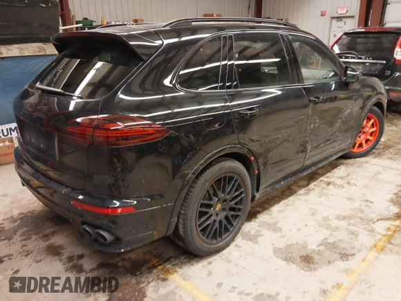 2016 Porsche Cayenne GTS z VIN WP1AD2A29GLA72438, wystawiony jako IAAI lot #41279805 z przebiegiem 29 769 mil mil oraz . Historia ofert i sprzedaży dostępna na DreamBid. Obrazek 4.