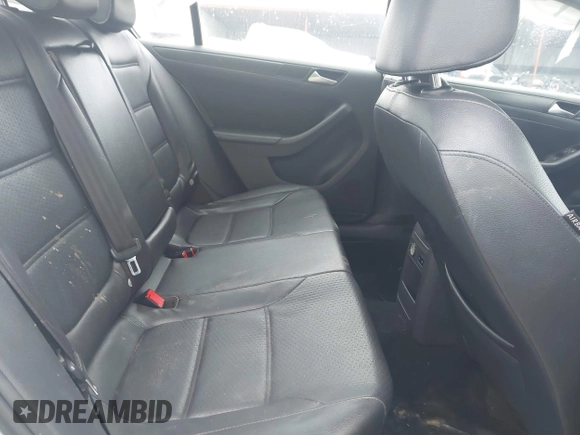 2014 Volkswagen Jetta SE with VIN 3VWD17AJXEM240334, listed as a IAAI auction lot 42116810 with 278,707 mi miles and . Bid and sale history available at DreamBid. Image 8.
