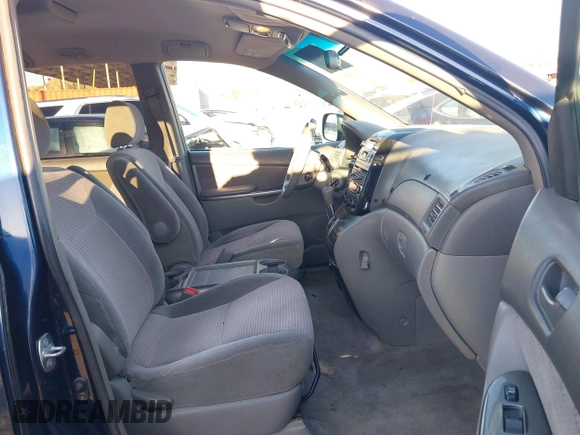 2005 Toyota Sienna CE with VIN 5TDZA23C25S321595, listed as a IAAI auction lot 41666085 with 199,810 mi miles. Bid and sale history available at carsss.com. Image 5.