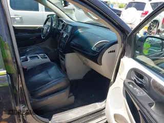 2012 Chrysler Town & Country Touring z VIN 2C4RC1BGXCR313730, wystawiony jako IAAI lot #42431498 z przebiegiem 139 945 mil mil oraz . Historia ofert i sprzedaży dostępna na DreamBid. Obrazek 5.
