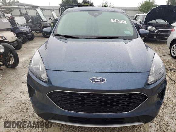 2020 Ford Escape SE with VIN 1FMCU0G66LUC32803, listed as a Copart auction lot 43348195 with 0 mi miles and Non Repairable. Bid and sale history available at carsss.com. Image 5.