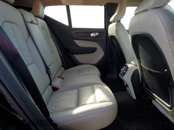 2023 Volvo XC40 Ultimate Bright Theme с VIN YV4L12UA2P2018231, выставлен на аукционе Copart как лот 41922235 с пробегом 39 681 миль миль и Списание • Salvage title. История ставок и продаж доступна на DreamBid. Изображение 11.