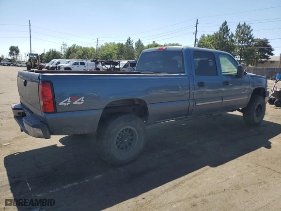 2007 Chevrolet Silverado 2500HD Classic LT3 with VIN 1GCHK23D27F155874, listed as a Copart auction lot 61669624 with 242,833 mi miles and Salvage Title. Bid and sale history available at carsss.com. Image 3.