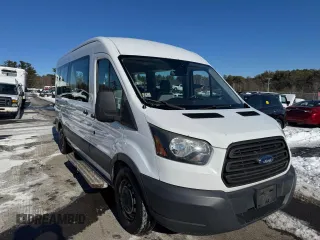 2015 Ford Transit Passenger XL with VIN 1FBAX2CM7FKB31826, listed as a Copart auction lot 46722565 with 261,354 mi miles and Clean Title. Bid and sale history available at carsss.com. Image 1.