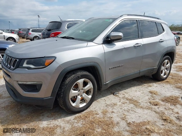 2018 Jeep Compass Latitude with VIN 3C4NJCBB0JT263130, listed as a IAAI auction lot 40669051 with 1 mi miles. Bid and sale history available at carsss.com. Image 2.