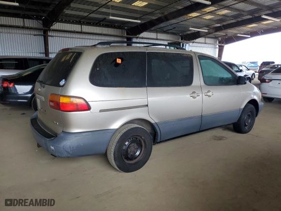 2000 Toyota Sienna LE with VIN 4T3ZF13C9YU187926, listed as a Copart auction lot 47669375 with NaN miles and Clean Title. Bid and sale history available at carsss.com. Image 3.