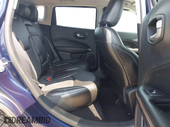 2019 Jeep Compass Latitude z VIN 3C4NJDBB2KT650866, wystawiony jako IAAI lot #42363259 z przebiegiem 43 202 mil mil oraz . Historia ofert i sprzedaży dostępna na DreamBid. Obrazek 8.