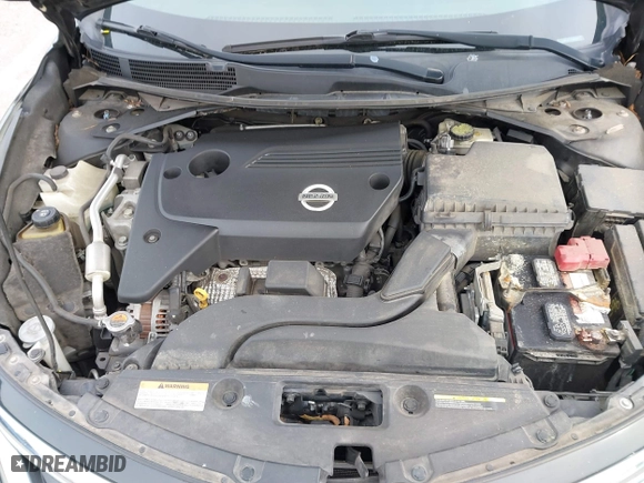 2015 Nissan Altima 2.5 with VIN 1N4AL3AP7FN324010, listed as a IAAI auction lot 41543122 with 137,178 mi miles. Bid and sale history available at carsss.com. Image 10.
