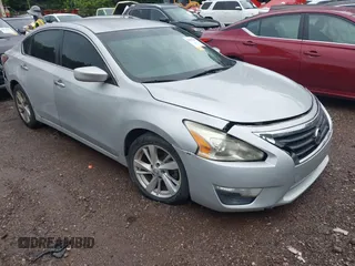 2013 Nissan Altima SV with VIN 1N4AL3AP4DC186368, listed as a IAAI auction lot 42537397 with 234,462 mi miles and . Bid and sale history available at DreamBid. Image 1.