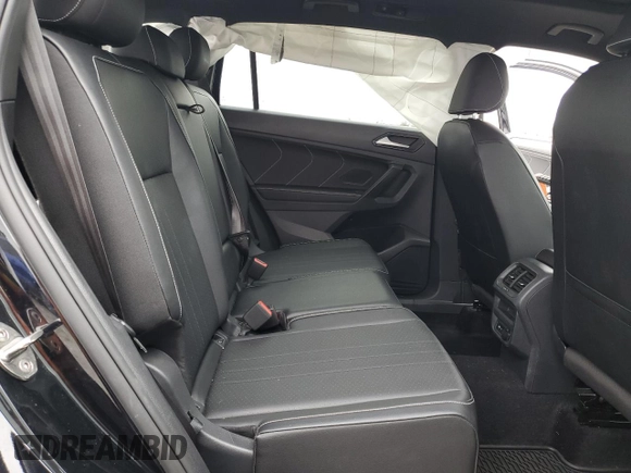 2022 Volkswagen Tiguan SE R-Line Black with VIN 3VV8B7AX0NM155204, listed as a Copart auction lot 44393685 with 21,812 mi miles and Salvage Title. Bid and sale history available at DreamBid. Image 11.