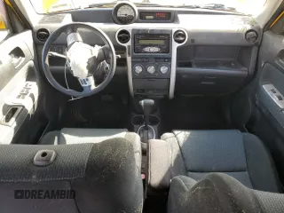 2006 Scion xB z VIN JTLKT324964074783, wystawiony jako Copart lot #55445315 z przebiegiem 442 004 mil mil oraz Szkoda całkowita • Salvage title. Historia ofert i sprzedaży dostępna na DreamBid. Obrazek 8.