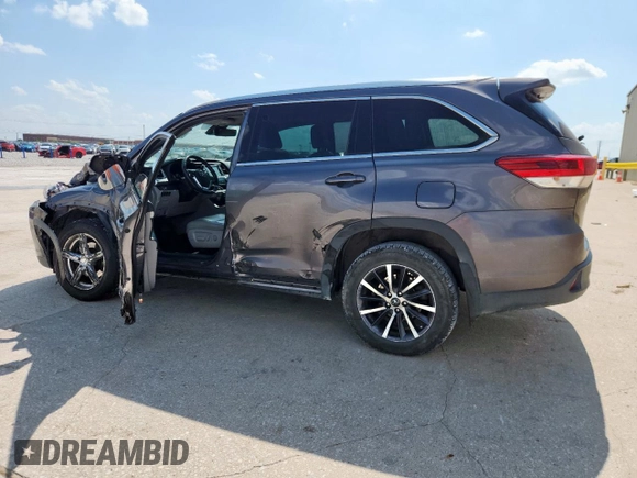 2017 Toyota Highlander XLE with VIN 5TDKZRFH4HS515186, listed as a Copart auction lot 60894055 with 135,531 mi miles and Salvage title. Bid and sale history available at DreamBid. Image 2.