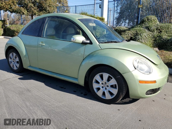 2009 Volkswagen New Beetle Coupe S with VIN 3VWPW31C19M518360, listed as a Copart auction lot 81329574 with 126,908 mi miles and Clean Title. Bid and sale history available at carsss.com. Image 4.