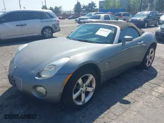 2007 Pontiac Solstice with VIN 1G2MB35B47Y114607, listed as a IAAI auction lot 41992049 with 127,702 mi miles. Bid and sale history available at carsss.com. Image 2.