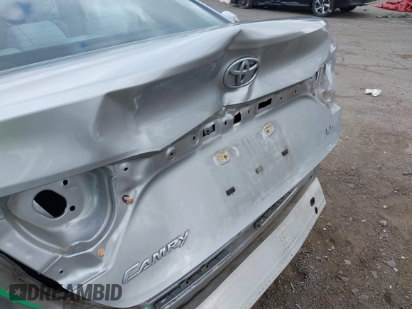 2017 Toyota Camry XLE with VIN 4T1BF1FK4HU454824, listed as a IAAI auction lot 42126990 with 77,818 mi miles and . Bid and sale history available at DreamBid. Image 6.