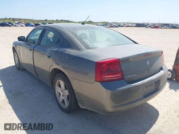 2008 Dodge Charger with VIN 2B3KA43G58H315777, listed as a IAAI auction lot 41903901 with 121,701 mi miles and . Bid and sale history available at carsss.com. Image 3.