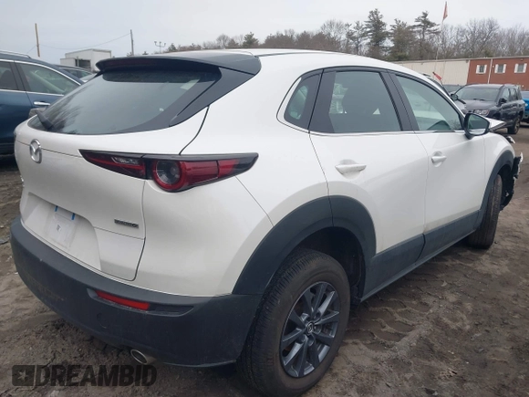 2024 Mazda CX-30 2.5 S with VIN 3MVDMBAM5RM663057, listed as a IAAI auction lot 41695597 with 10,443 mi miles. Bid and sale history available at carsss.com. Image 4.