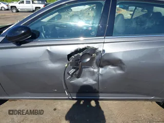 2024 Nissan Altima SR z VIN 1N4BL4CV7RN391989, wystawiony jako IAAI lot #42373504 z przebiegiem 34 653 mil mil oraz . Historia ofert i sprzedaży dostępna na DreamBid. Obrazek 6.