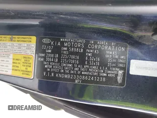 2008 Kia Sedona LX with VIN KNDMB233086241238, listed as a IAAI auction lot 41914654 with 98,622 mi miles. Bid and sale history available at carsss.com. Image 9.