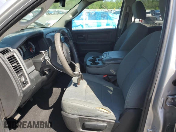 2016 Ram 1500 Express z VIN 1C6RR7FG1GS353539, wystawiony jako Copart lot #55940265 z przebiegiem 130 268 mil mil oraz Szkoda całkowita • Salvage title. Historia ofert i sprzedaży dostępna na DreamBid. Obrazek 7.