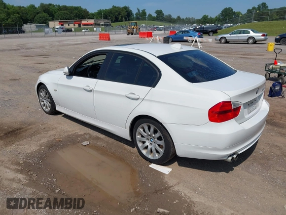 2008 BMW 3 Series 328xi with VIN WBAVC935X8K042486, listed as a IAAI auction lot 42471875 with 178,268 mi miles and . Bid and sale history available at DreamBid. Image 3.