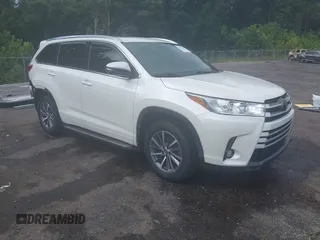 2018 Toyota Highlander SE с VIN 5TDKZRFH0JS538325, выставлен на аукционе IAAI как лот 42697541 с пробегом 91 781 миль миль и . История ставок и продаж доступна на DreamBid. Изображение 1.
