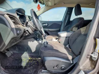 2016 Jeep Cherokee Latitude с VIN 1C4PJMCS8GW368563, выставлен на аукционе Copart как лот 62253475 с пробегом 156 287 миль миль и Чистый • Clean title. История ставок и продаж доступна на DreamBid. Изображение 7.