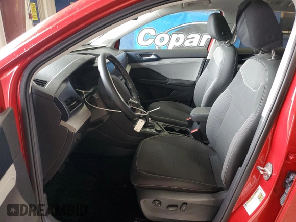 2024 Volkswagen Taos SE z VIN 3VVVX7B25RM059047, wystawiony jako Copart lot #58394335 z przebiegiem 8 651 mil mil oraz Szkoda całkowita • Salvage title. Historia ofert i sprzedaży dostępna na DreamBid. Obrazek 7.