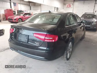 2013 Audi A4 Premium Plus z VIN WAUFFAFL7DN014502, wystawiony jako IAAI lot #41837017 z przebiegiem 88 295 mil mil oraz . Historia ofert i sprzedaży dostępna na DreamBid. Obrazek 4.